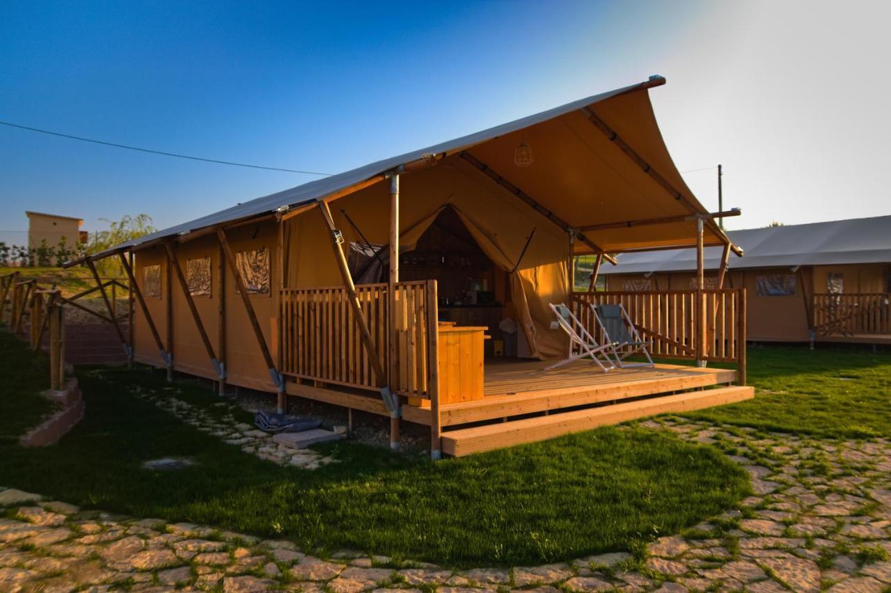 La Viola E Il Sole - Alloggi E Glamping - Fermo Exterior photo